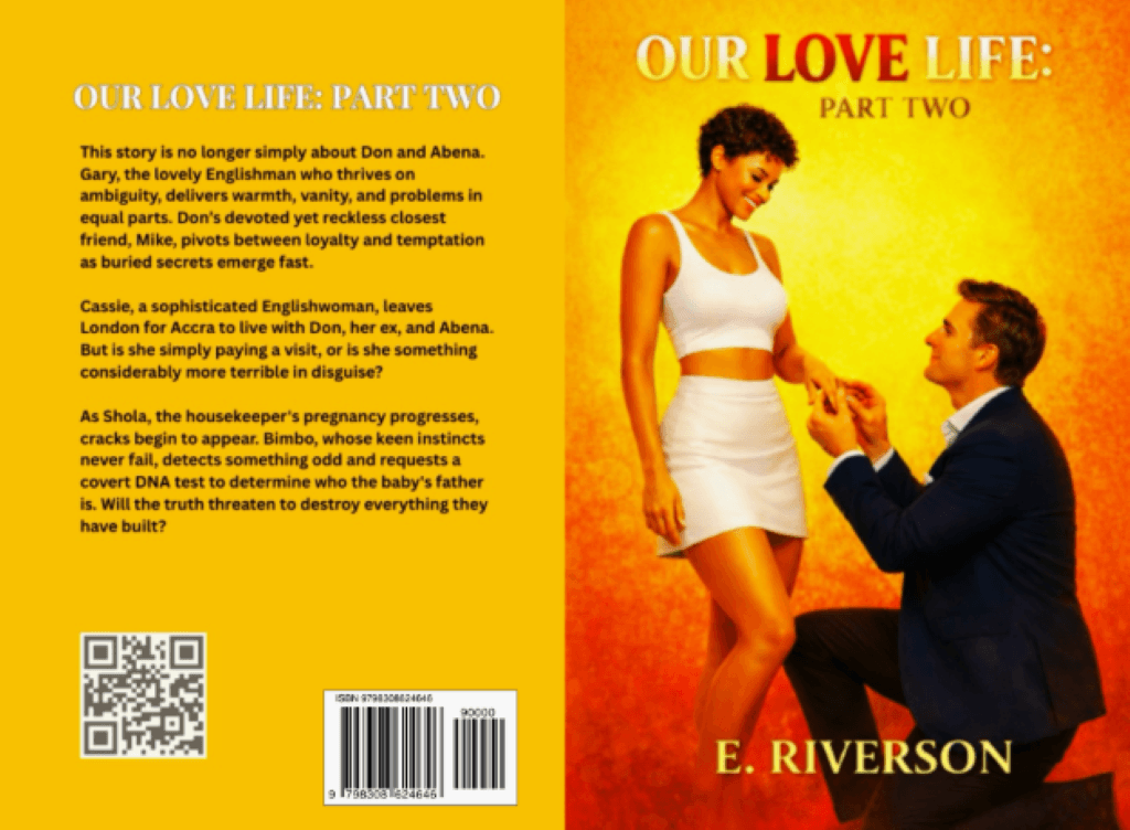 A man on his knees proposing to a lady